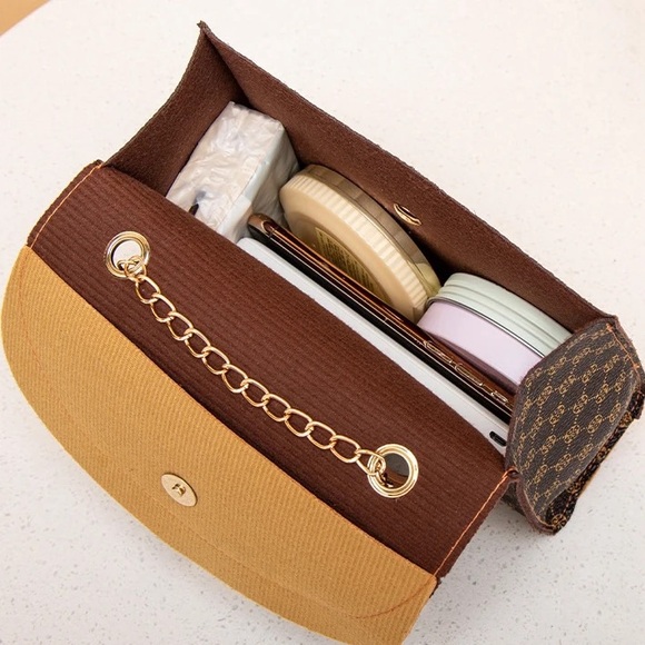 Handbag - Picture 2 of 3